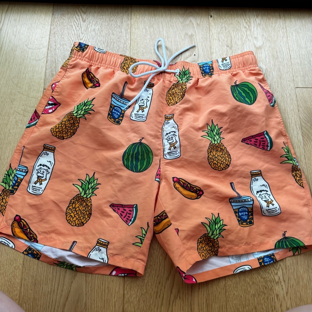 SHEIN FUN PRINTS ORANGE SWIM SHORTS - L